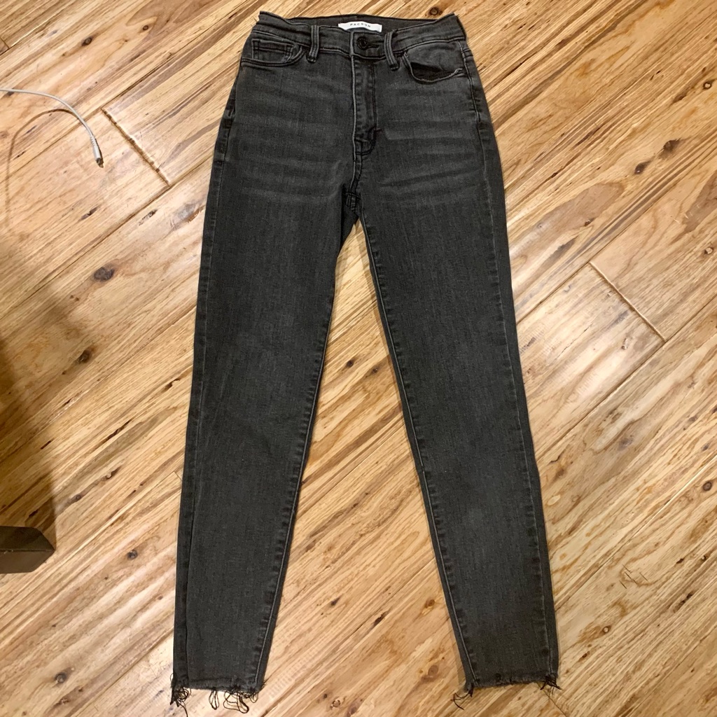 Pacsun 22s High Rise Jegging Frayed Hem